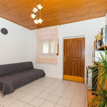 House Petar * Račišće