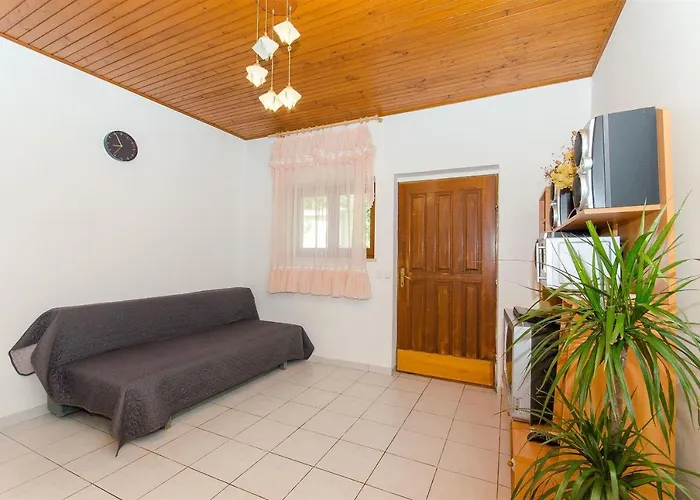 House Petar * Račišće