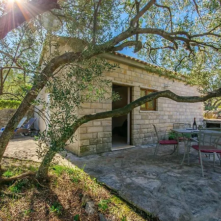 House Petar Ferienhaus *