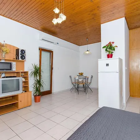 House Petar Ferienhaus *